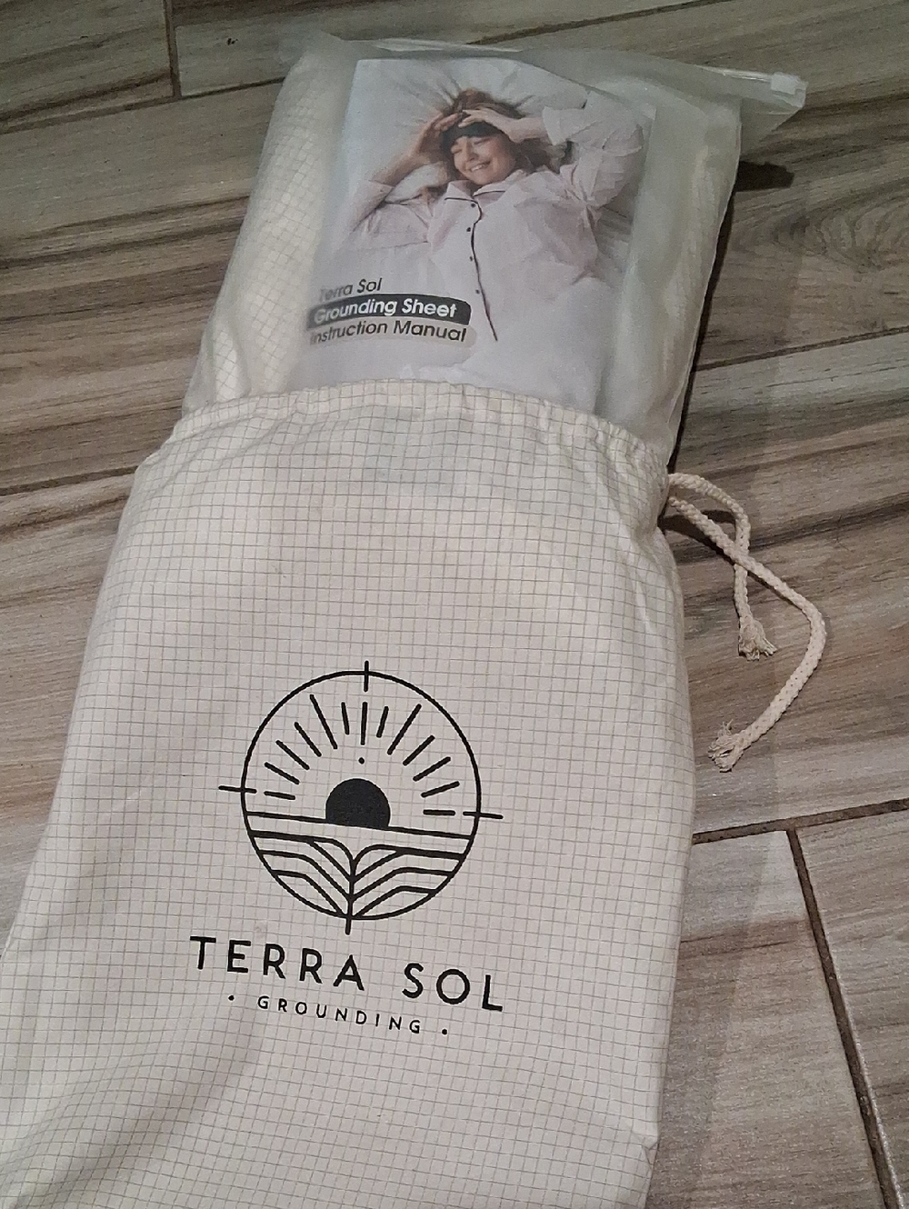 Terra Sol Grounding Sheet - Cream Bedding Sheet with Carry Bag